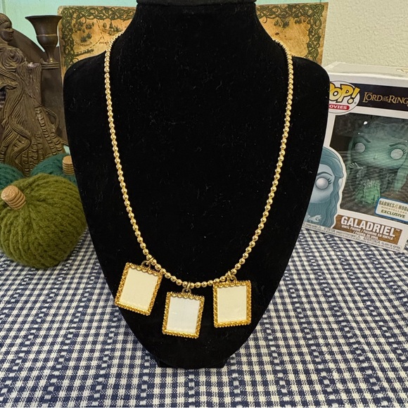 Vintage Jewelry - 🦖 5 for $20 picture frame necklace | vintage. Bundle items with 🦖 5 for 20